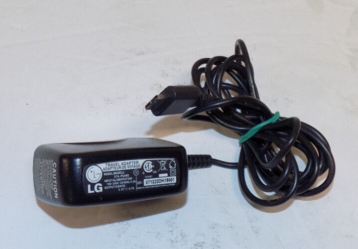LG Travel Adapter Model STA-P52WD Charger Output 5.1 V 0.7 A
