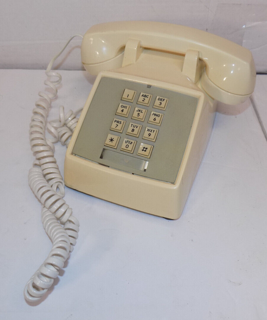 Vintage RadioShack Beige Push Button Touch Tone Telephone