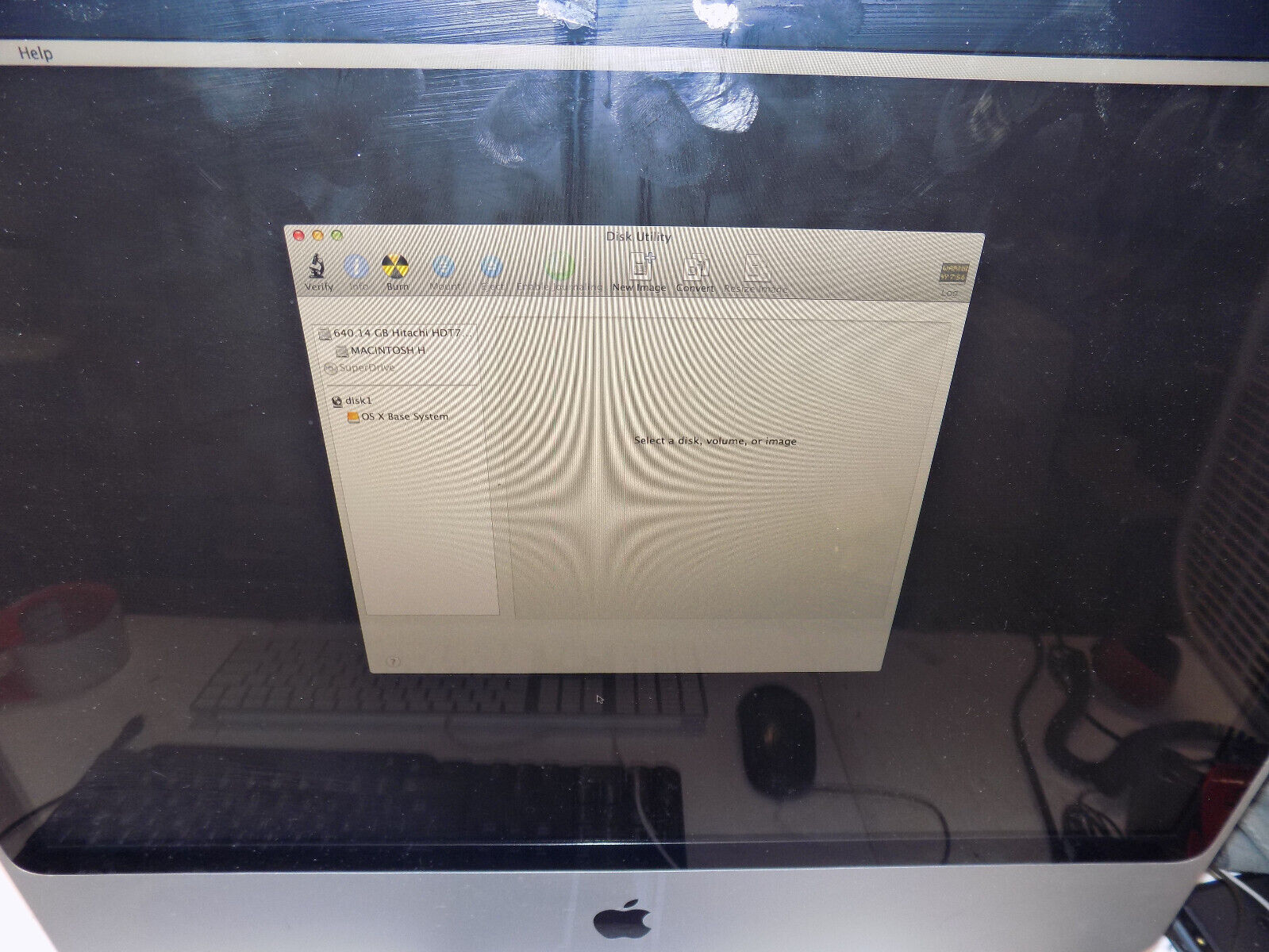 Apple iMac A1225 24" Intel Core 2 Duo 2.8 GHz, 4GB RAM 640GB HDD No OS