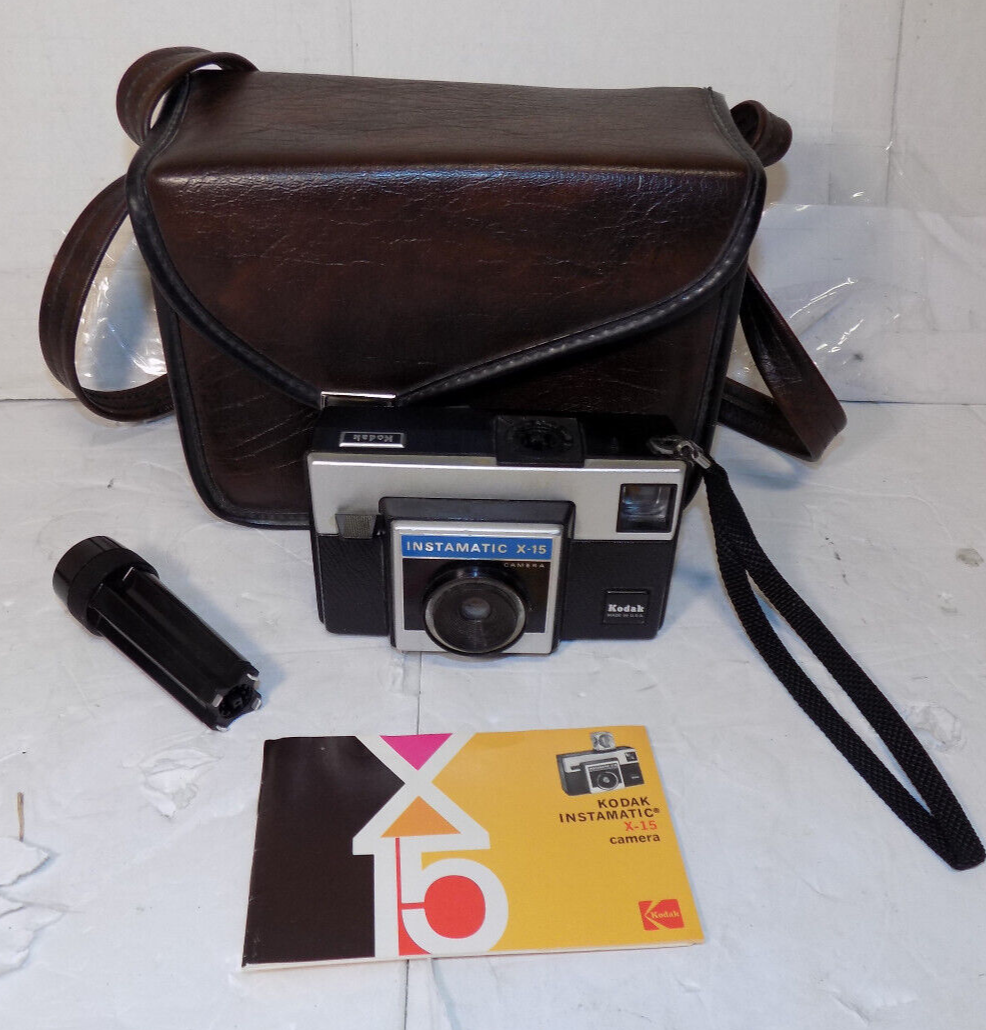 Vintage Kodak Instamatic X-15 Camera with Instructions Magicube Extender and Bag