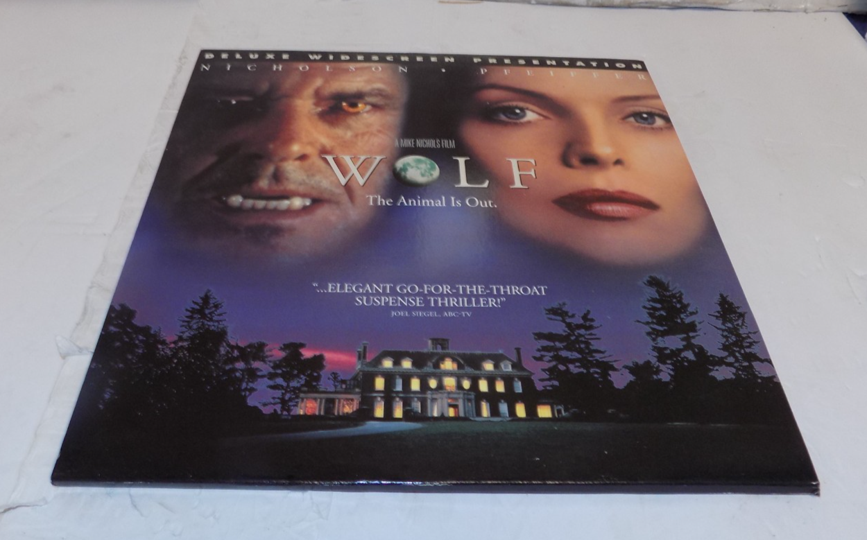 Wolf The Animal Is Out LaserDisc Movie Deluxe Widescreen Nicholson Pfeiffer
