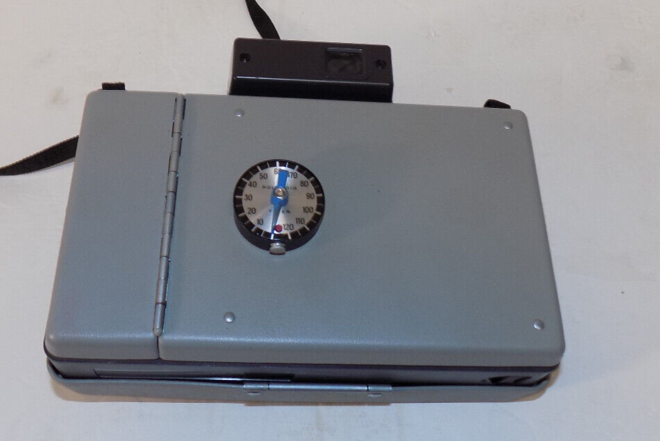 Vintage Polaroid Automatic 104 Instant Film Land Camera 