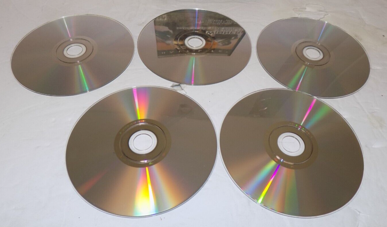 Half-Life 2 Game of the Year Edition PC CD-ROM 2005 5 Disc Set Valve Corp
