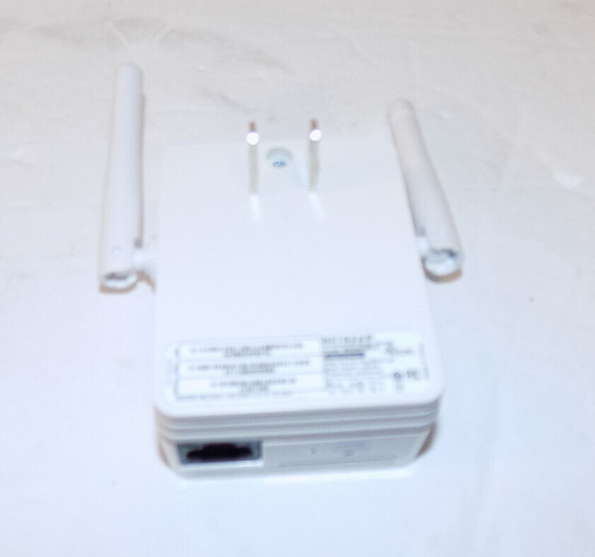 Netgear Universal WiFi Range Extender Model WN3000RPv3