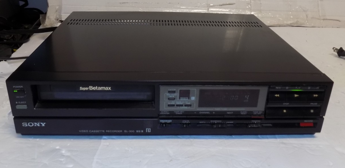 Sony SL-300 Super Betamax Video Recorder Works