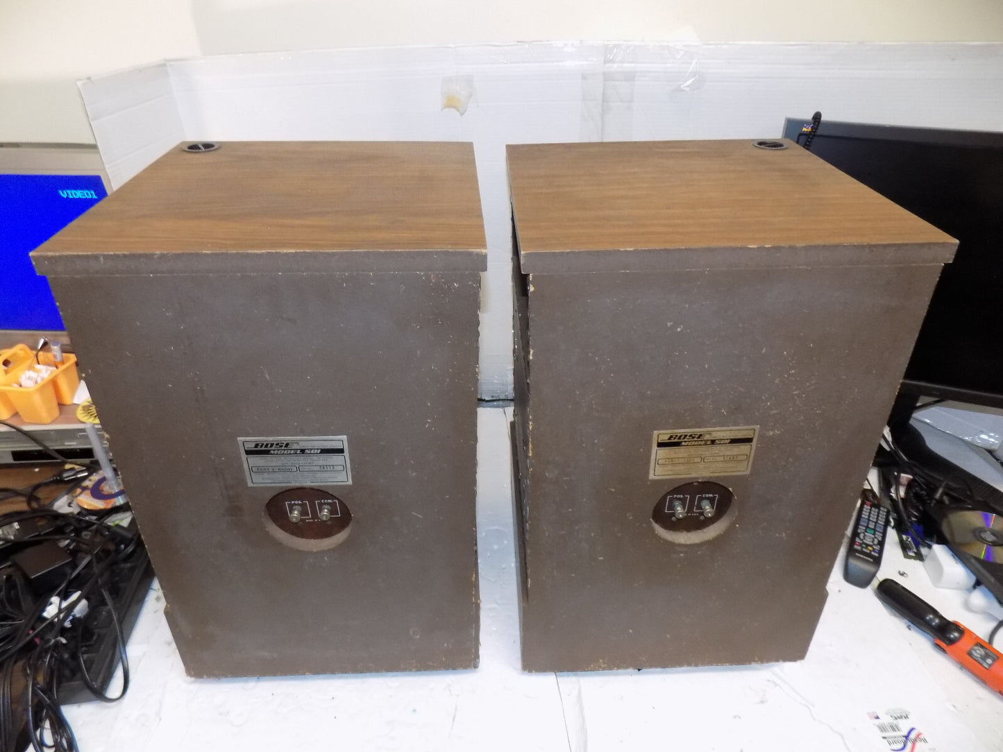 Vintage Pair of Bose 501 Speakers One Has Tweeter Issue