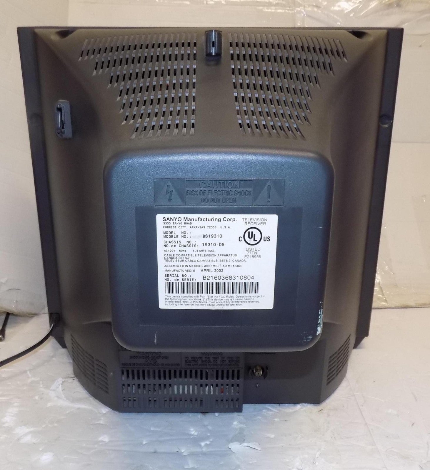 Sanyo DS19310 19" CRT TV Television Color Tv Nice Retro Gaming TV with Remote