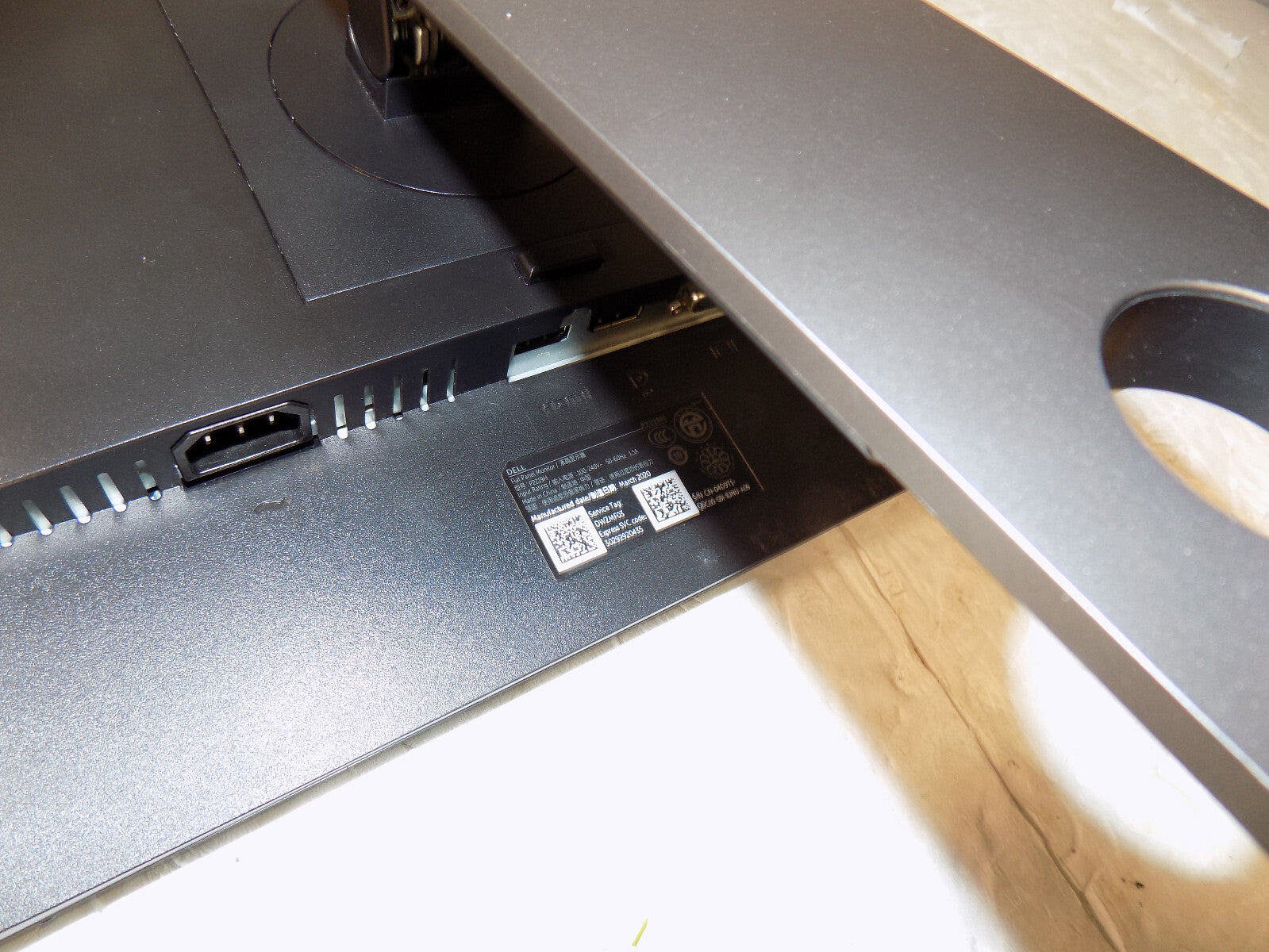 DELL Professional 23.8-Inch Screen LED Computer Monitor (P2417H) VGC