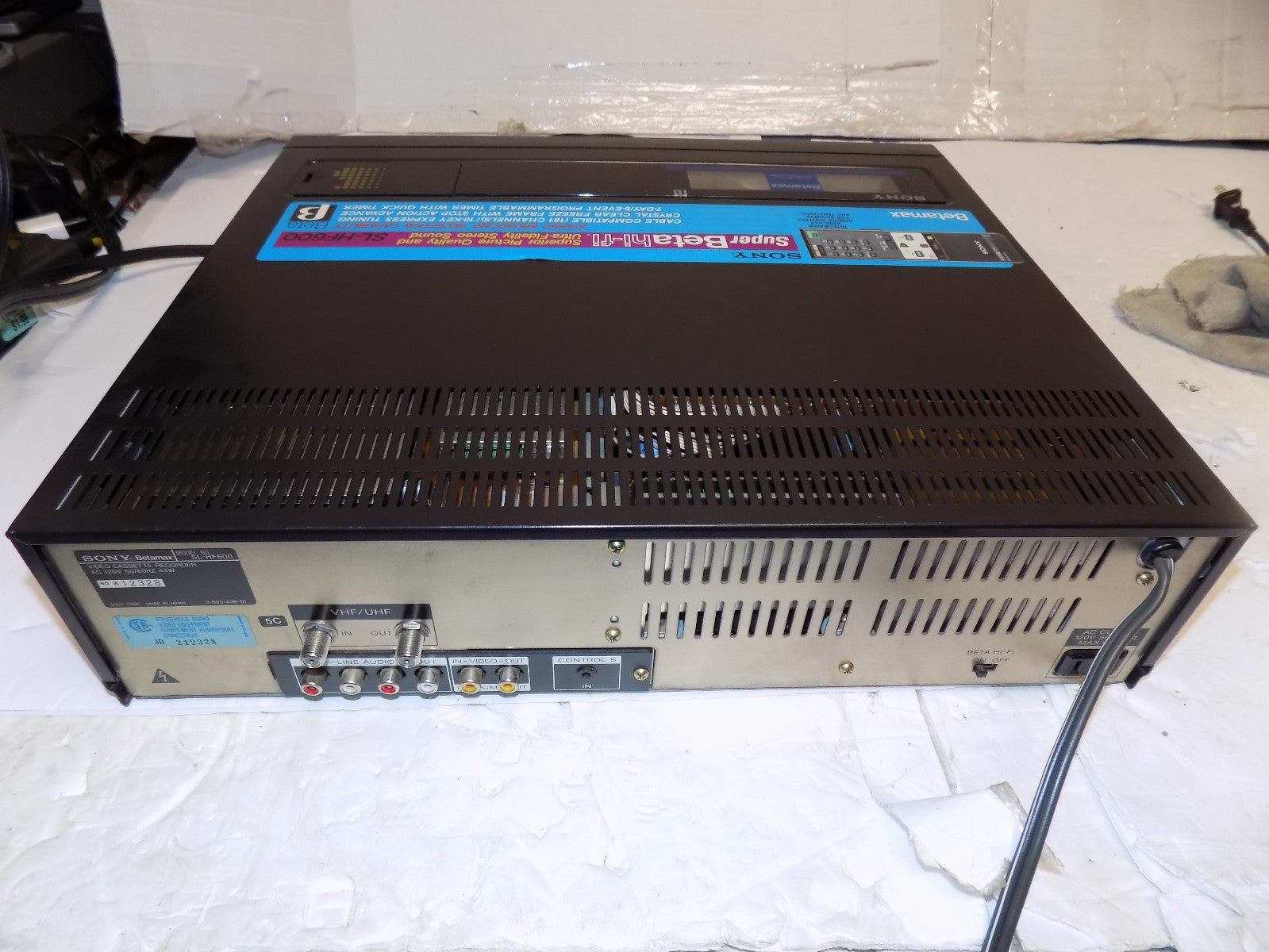 Sony Super Beta HI-FI SL-HF600 Betamax Player Recorder- Powers On READ