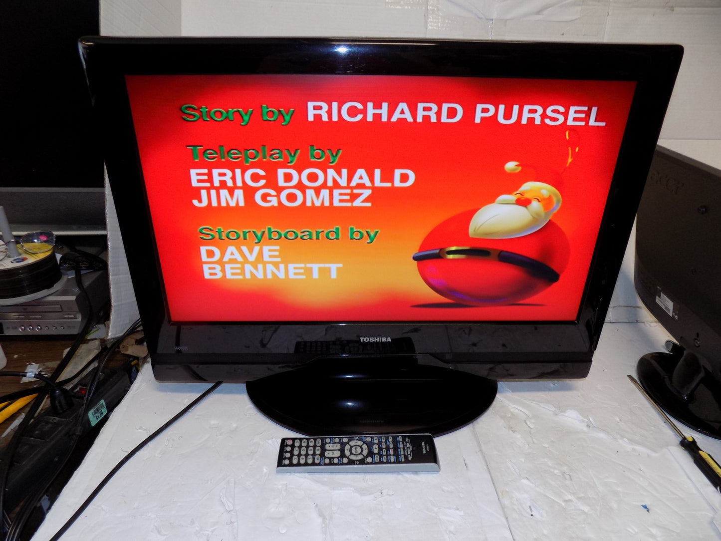 Toshiba 26AV500U 26" HDTV Television HD TV 720p with Remote Control