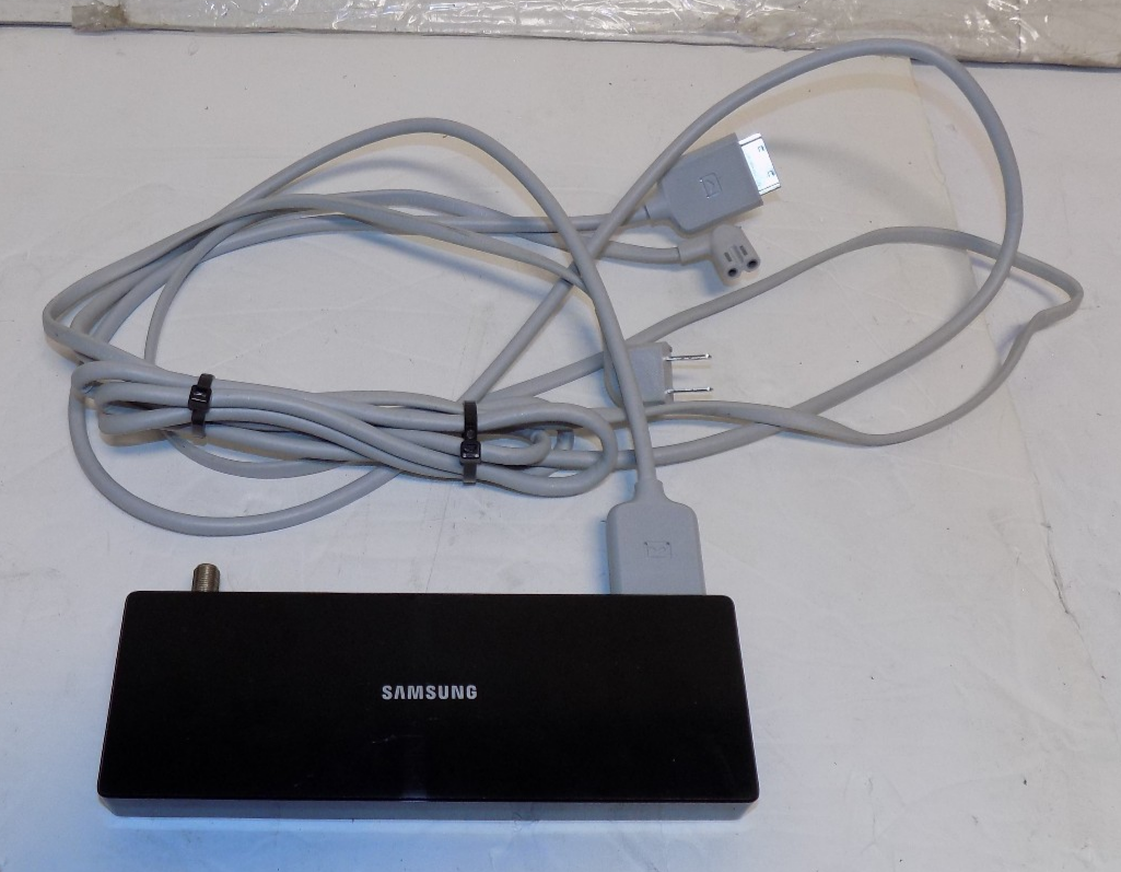 Samsung One Connect Box UN55MU8000F, UN65MU8000F, UN65MU8500F, UN75MU8000F