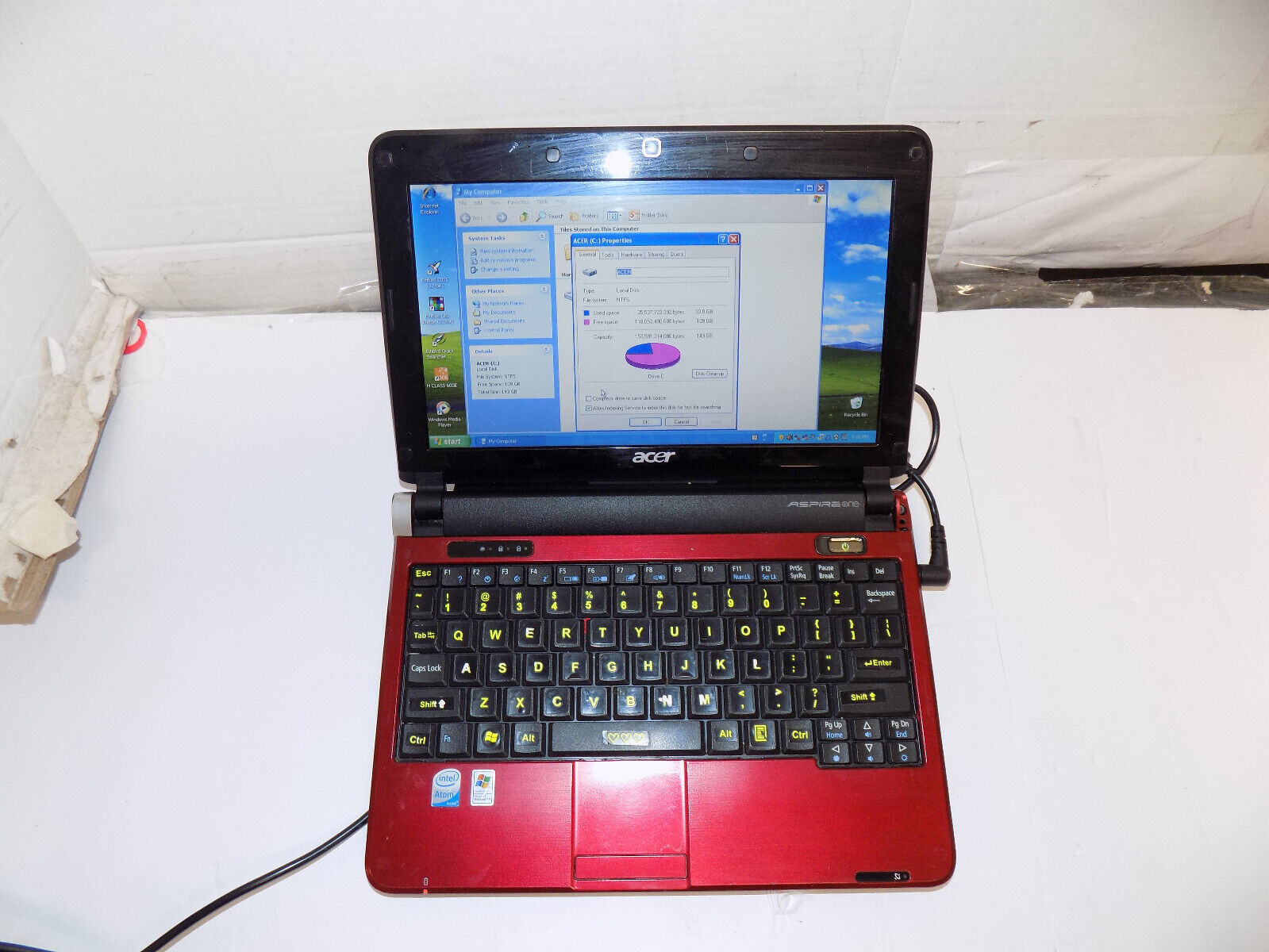 Acer Aspire One KAV-10 10.1" Netbook Atom N270 1.60GHZ 150GB HD 2GB Win XP