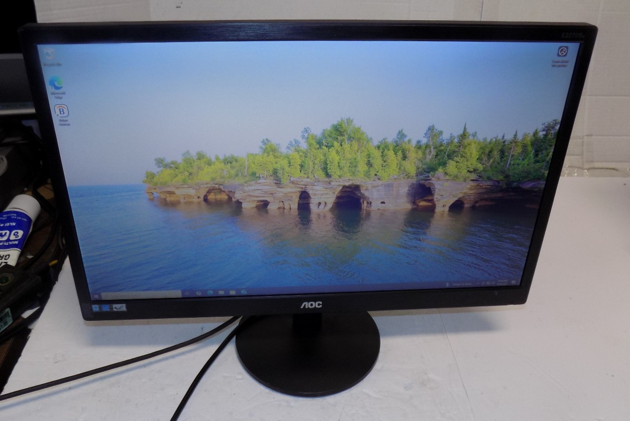 AOC E2270SWDN 21.5" HD 1920 x 1080 Computer Monitor with Cables