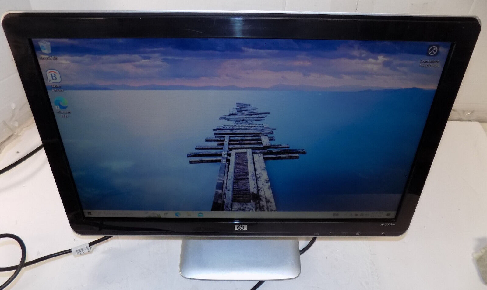 HP 2009m 20" HP 16:9 Widescreen LCD Computer Monitor VGA Input