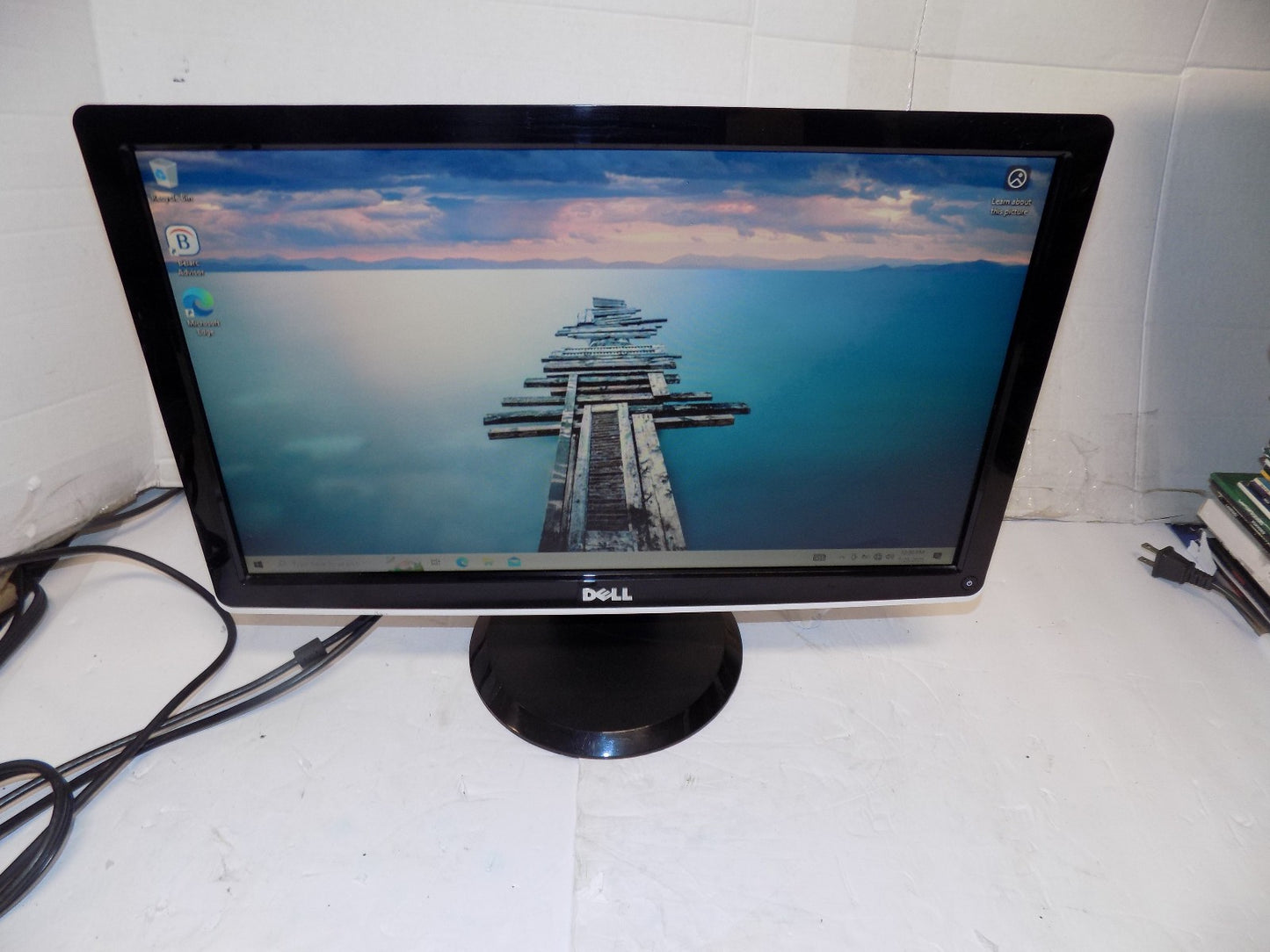 Dell ST2010B 20" LCD Computer Monitor VGA & HDMI
