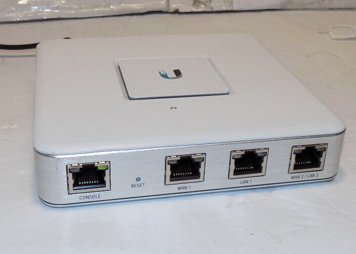 Ubiquiti Networks UniFi Security Gateway USG Internet Firewall