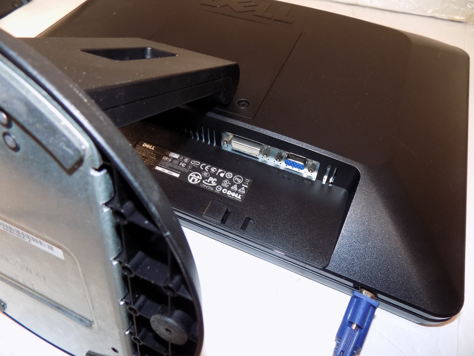 Dell 19 inch Computer Monitor Model Number s1909WXf VGA DVI