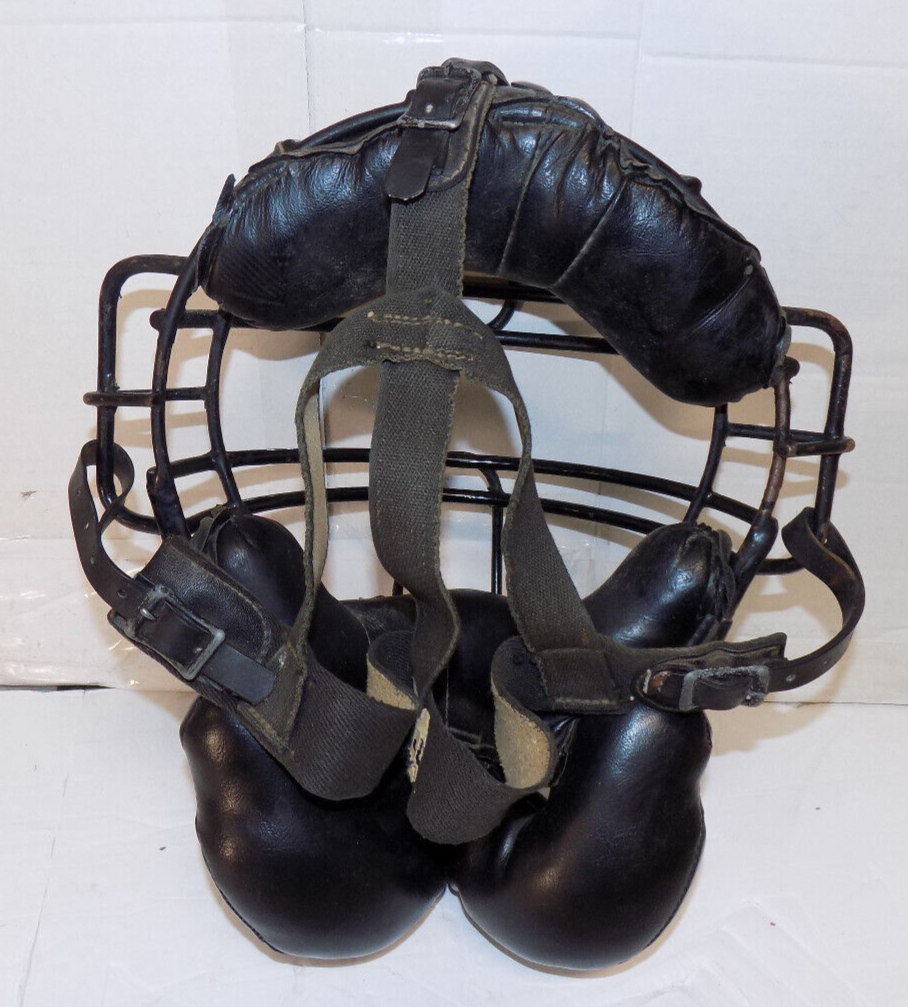 Vintage Wilson Metal Bar Black Padded Leather Baseball Catchers Mask