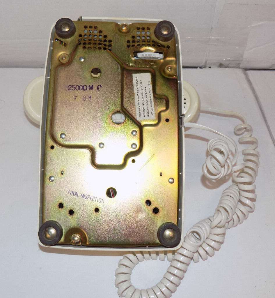 Vintage RadioShack Beige Push Button Touch Tone Telephone