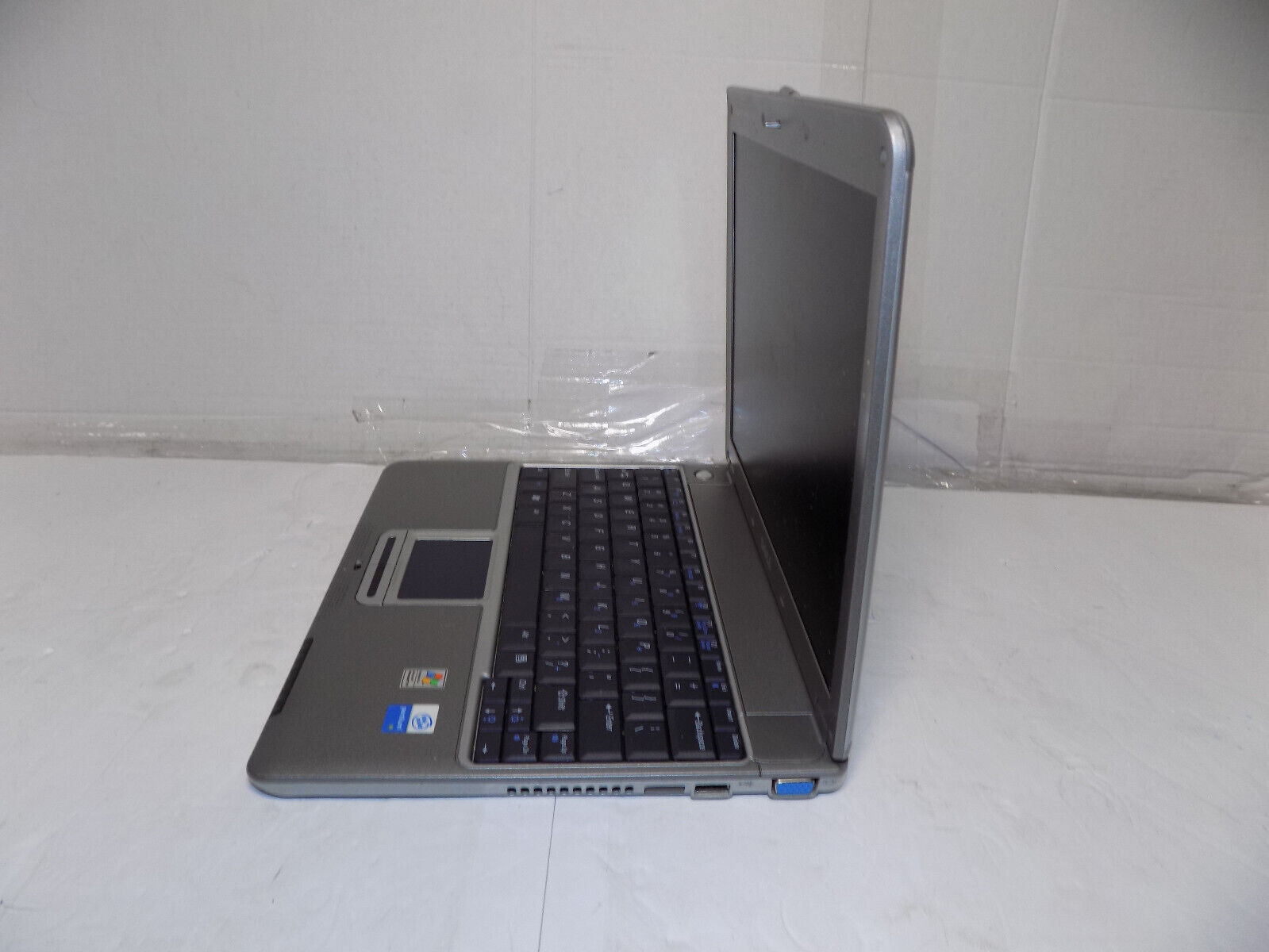 Dell Latitude X300 12" Intel Pentium M .4 GHZ 128 MB - No HDD