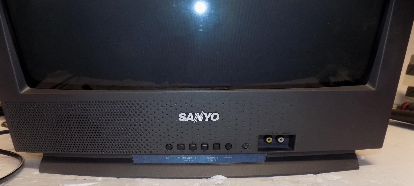 Sanyo DS19310 19" CRT TV Television Color Tv Nice Retro Gaming TV with Remote