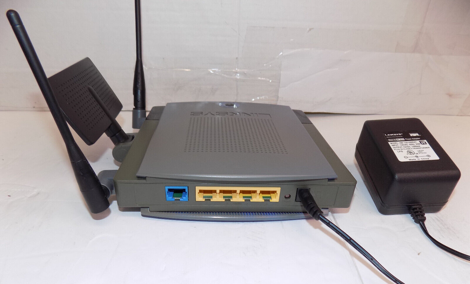 Linksys WRT300N V1 Wirless-N Broadband Router