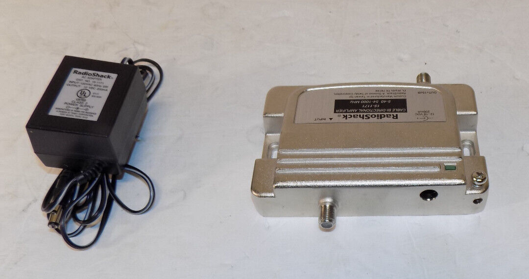 Radio Shack 15-1171 Bi-Directional Amplifier 54-1000 MHz + Power Adapter