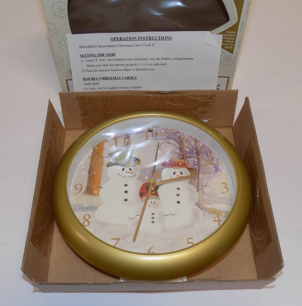 Christmas Carol Wall Clock 8" Feldstein Snowman Family Plays 12 Carols