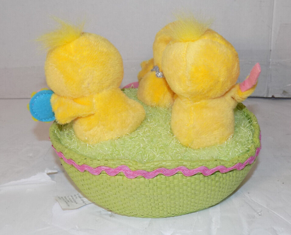 Hallmark Happy Easter Tweets Chicks Basket Animated Sing We Got The Tweet
