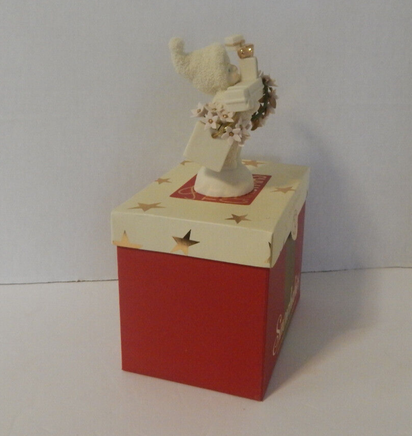 Snowbabies Last Minute Christmas Shopper Figurine Dept 56 2003