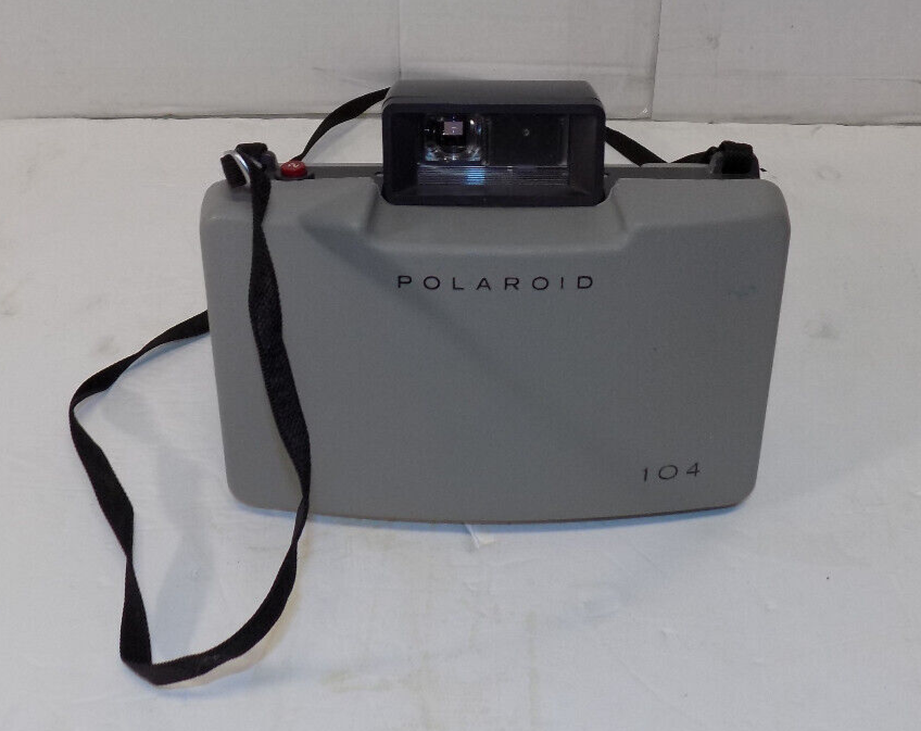 Vintage Polaroid Automatic 104 Instant Film Land Camera 