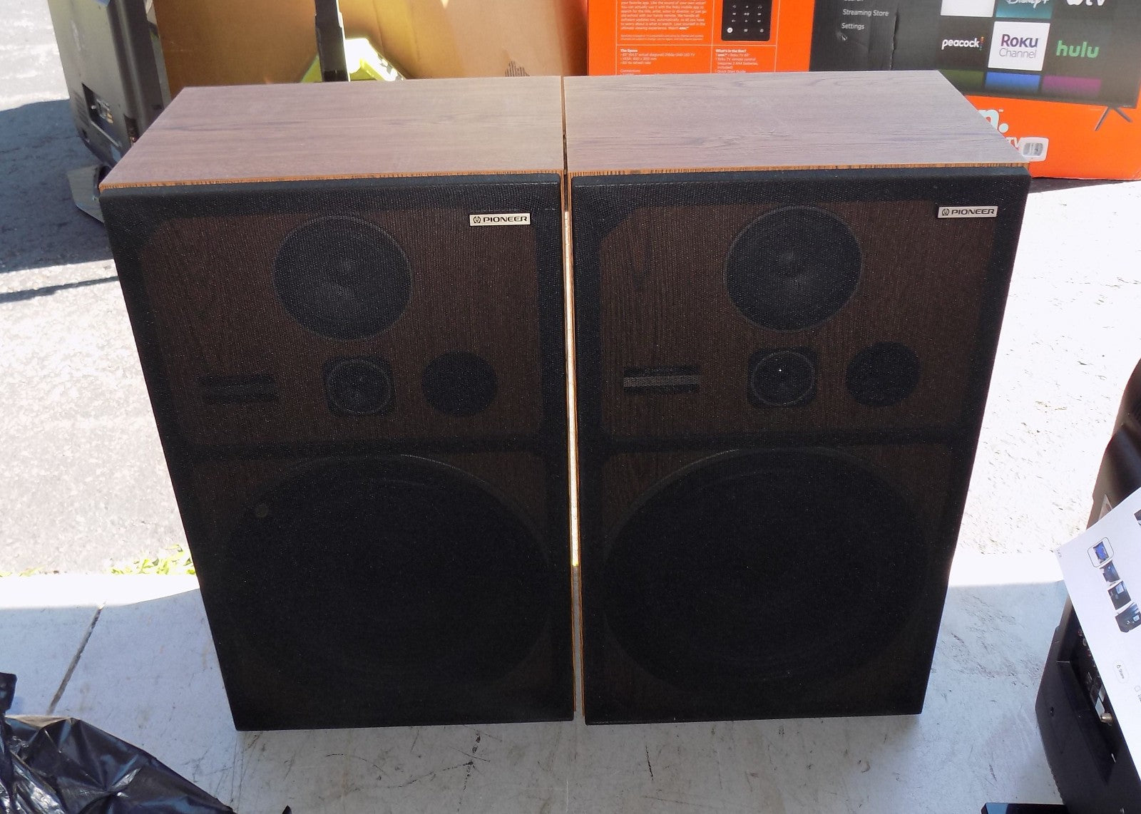 Vintage Pioneer Floor Speakers 15" Woofer Made in USA cs-g403 3-way