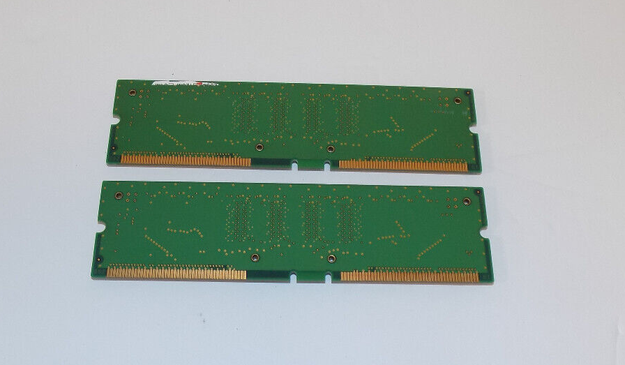 Set of 2 Samsung SDRAM Memory 128MB/4 MR18R1624AF0-CM8 1800-40