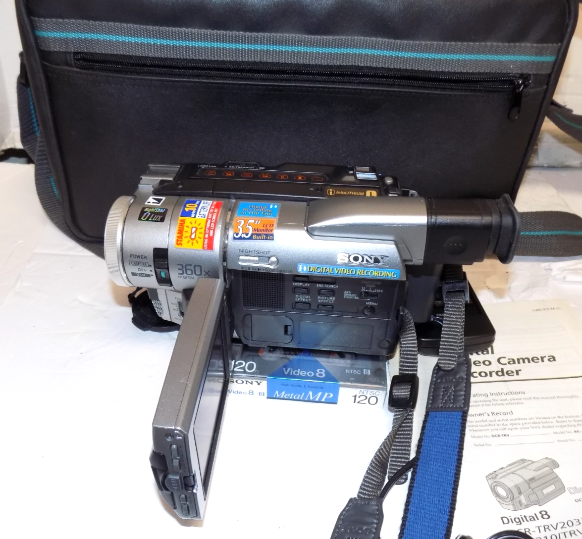Sony Handycam DCR-TRV310 Digital Video Camera Recorder Handycam Digital 8 Tested