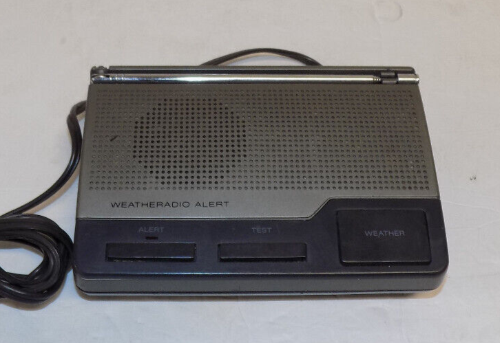 Radio Shack 12-240 Weather Radio Alert Weather 9V Battery Backup