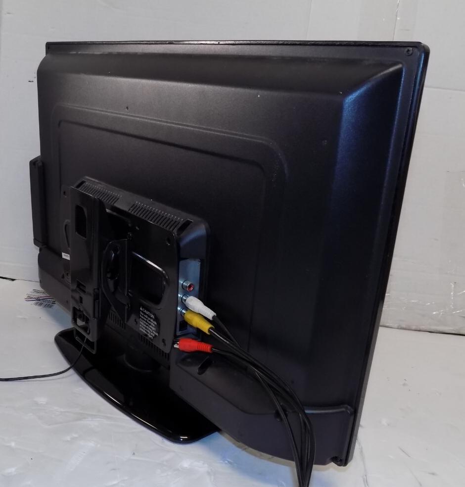 Westinghouse WD24FC1360 LCD TV 24" Flat Screen HD TV PC Input with Remote