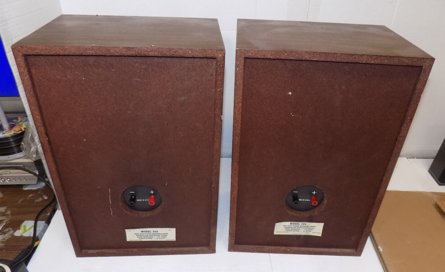 Pair Of Vintage BEC Model 104 2 Way Bookshelf Speakers 15 Watts 8 Ohm Tested