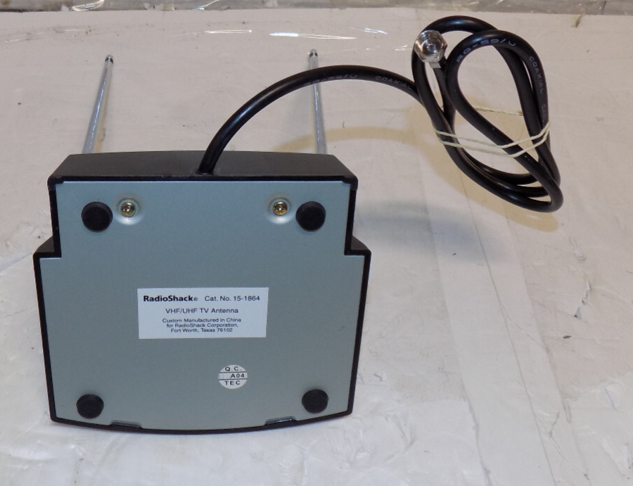 RadioShack UHF/VHF Indoor Antenna  Model 15-1852 Coaxil Connection