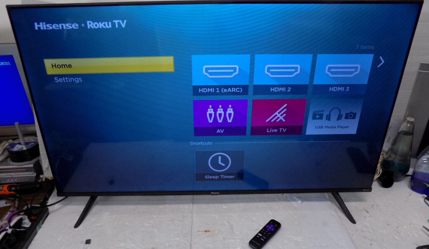 HISENSE 50" Class UHD 4K (2160p) Roku Smart LED TV (50R6E4) with Remote