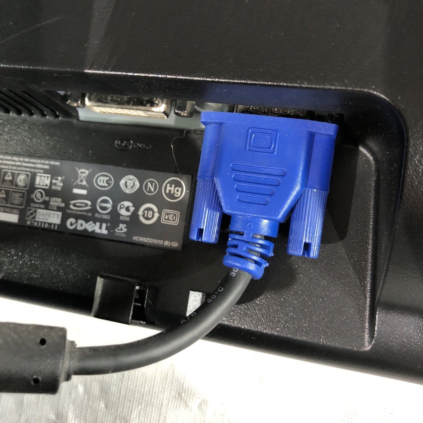 Dell SE198WFPV 19” LCD Computer Monitor 1440 x 900 DVI VGA with Cables