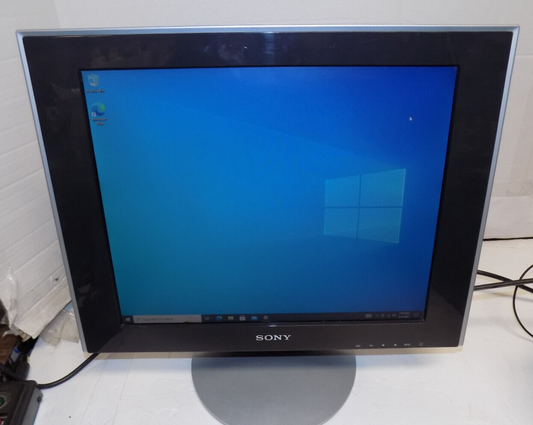 Sony SDM-HS73 17 Inch TFT Computer Monitor with Power and VGA Cables