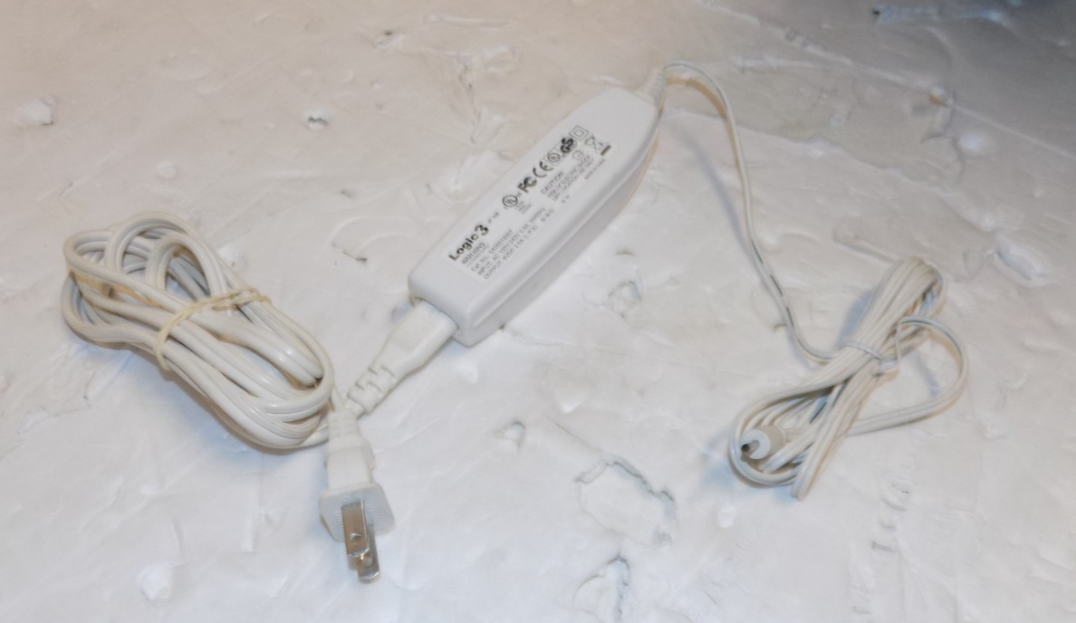 I.T.E Power Supply SA05018007 Logic3 Wah Hing 100-240V 9VDC Power Adapter