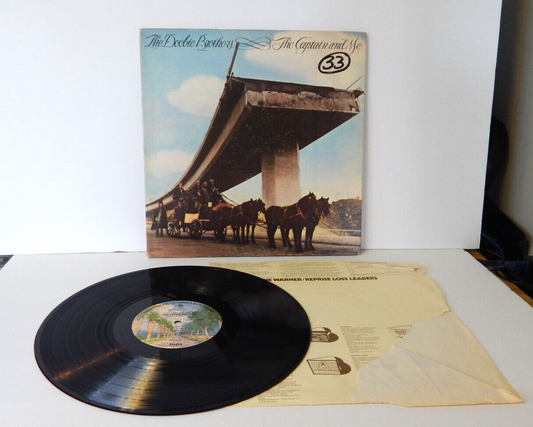 THE Doobie Brothers TheE Captain And Me Vinyl Record LP Good