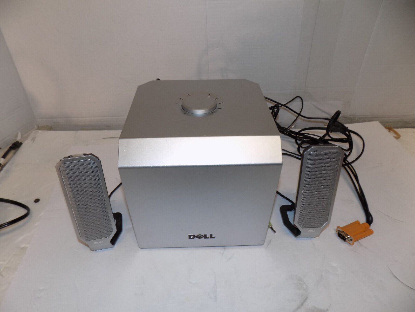 Dell Zylux Model A525 Multimedia Computer Speakers System with Subwoofer
