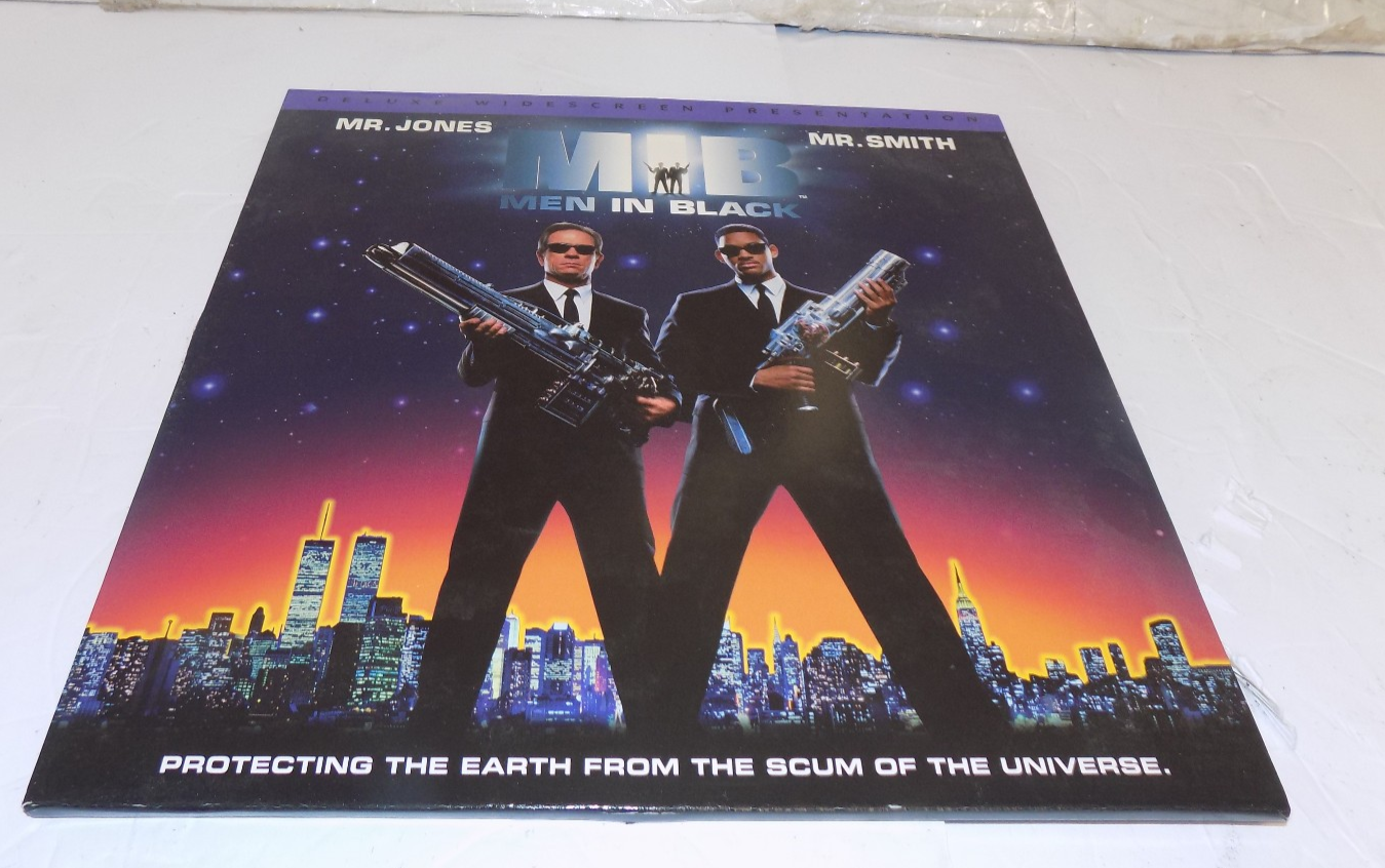 Men In Black Widescreen Laserdisc LD Movie Will Smith Tommy Lee Jones