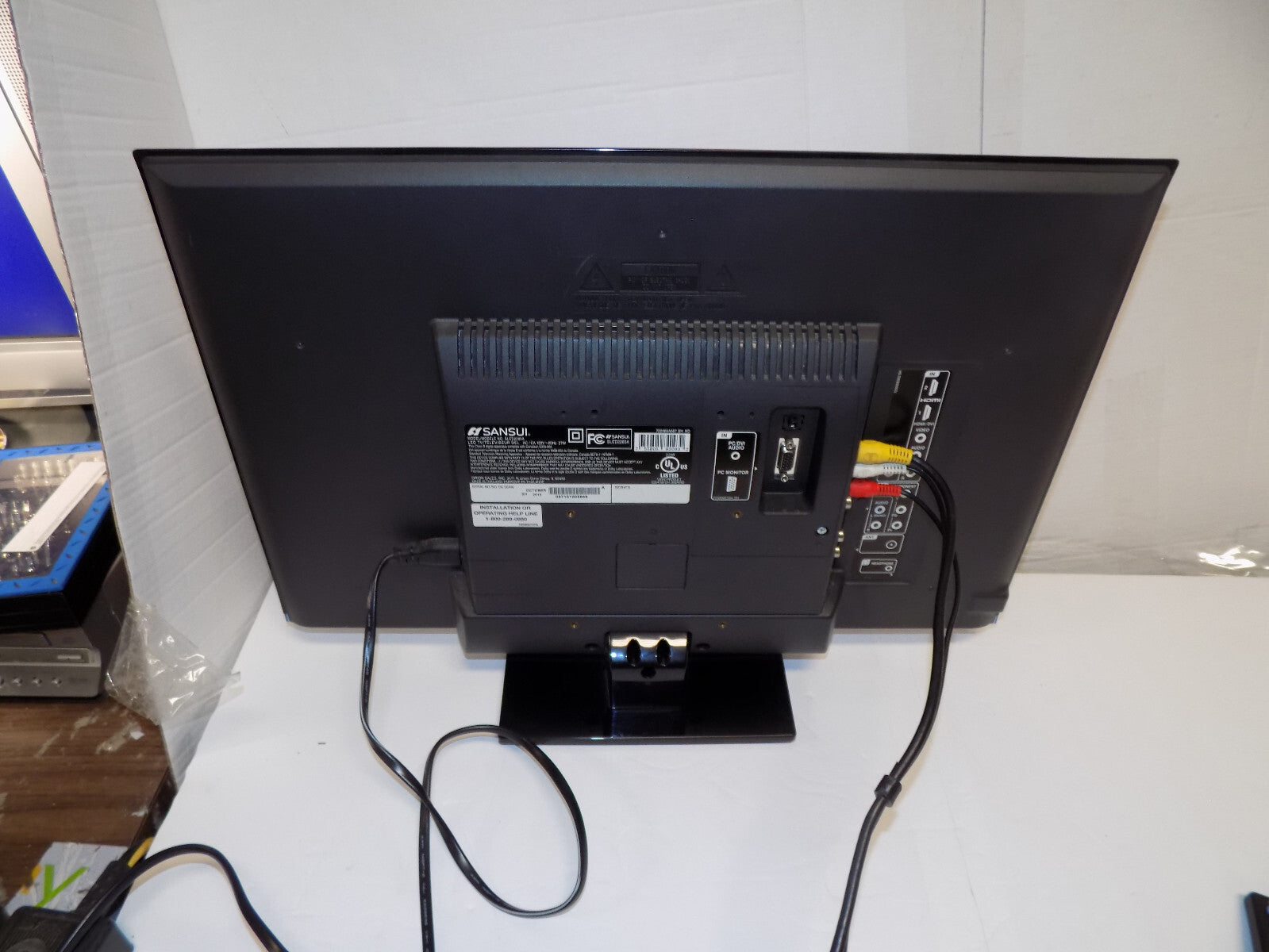 Sansui 22 Inch 1080P LCD TV SLED2280A with Remote