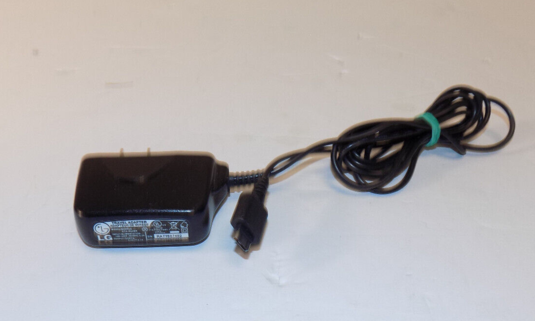 LG Travel Power Adapter STA-P52WR 100-240V Output 5.1V 0.7A