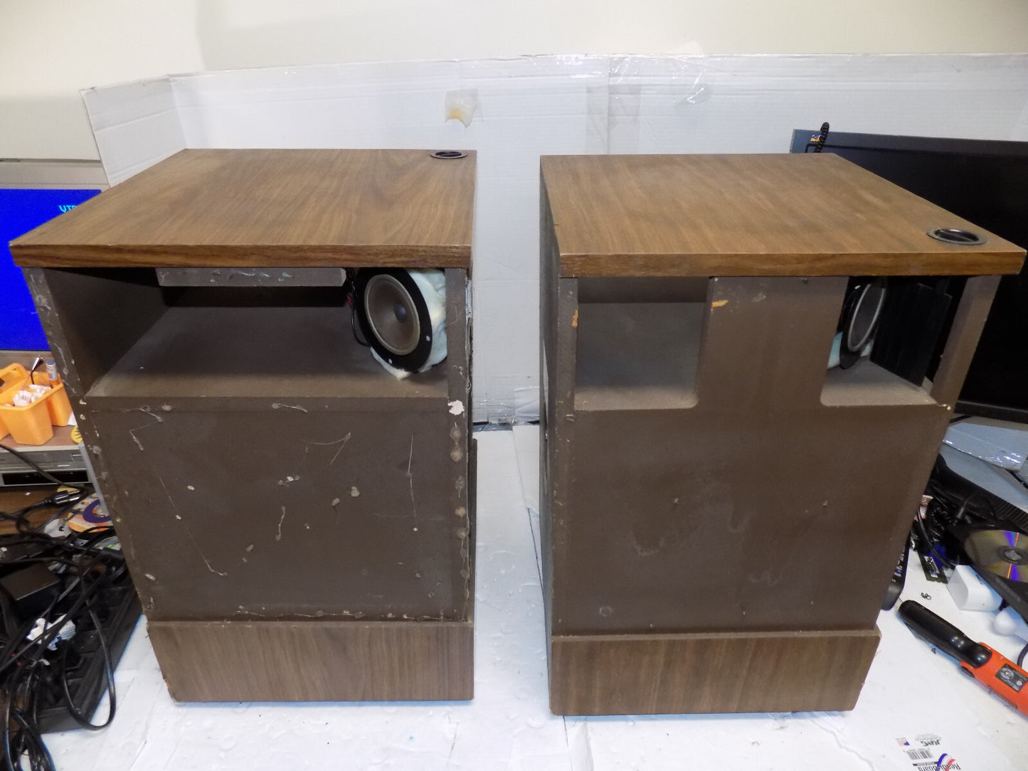 Vintage Pair of Bose 501 Speakers One Has Tweeter Issue