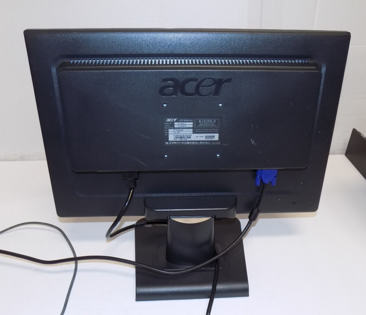 Acer AL1916W LCD 19 Inch Computer Monitor with Power and VGA Cables