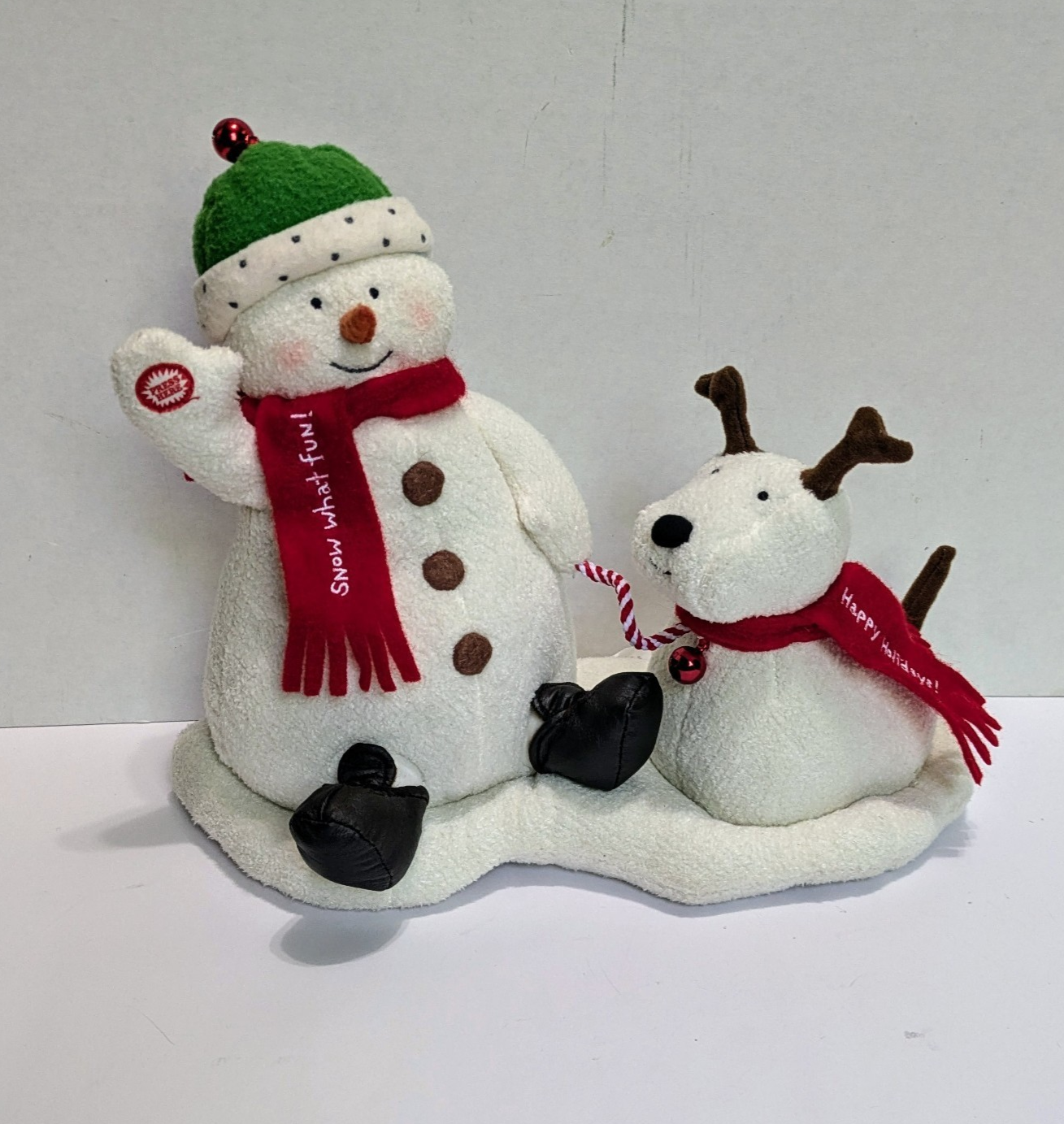2004 Hallmark Jingle Pals Animated Christmas Plush Snowman Snowdog What Fun